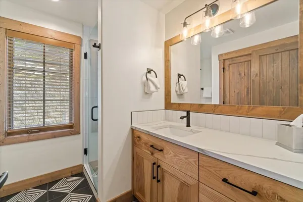 $1,185,000 | 67 Golden Bar Court, Donnelly, ID 83615