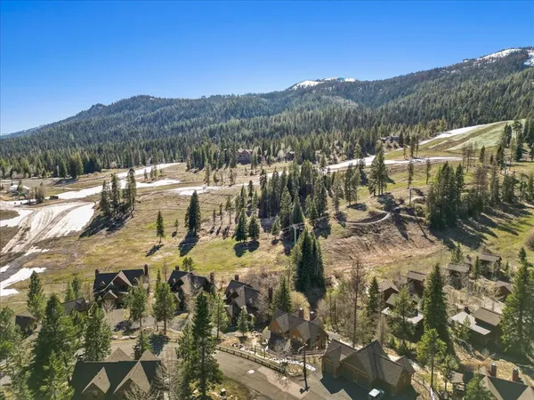 $1,185,000 | 67 Golden Bar Court, Donnelly, ID 83615