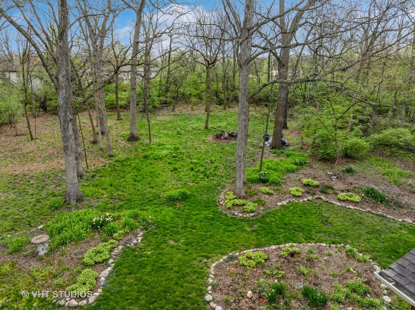 8521 Una Avenue Naperville, IL 60565 - Photo 34 of 41 a green field with lots of trees