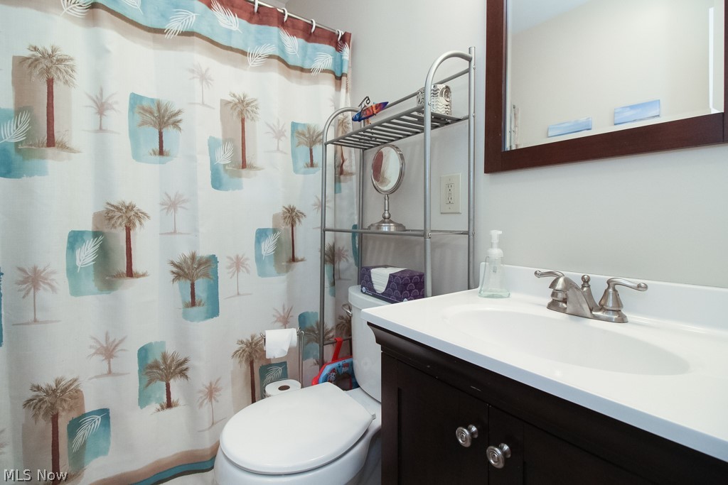 3111 Joslyn Road Cleveland, OH 44111 - Photo 12 of 32 Gallery Image 12