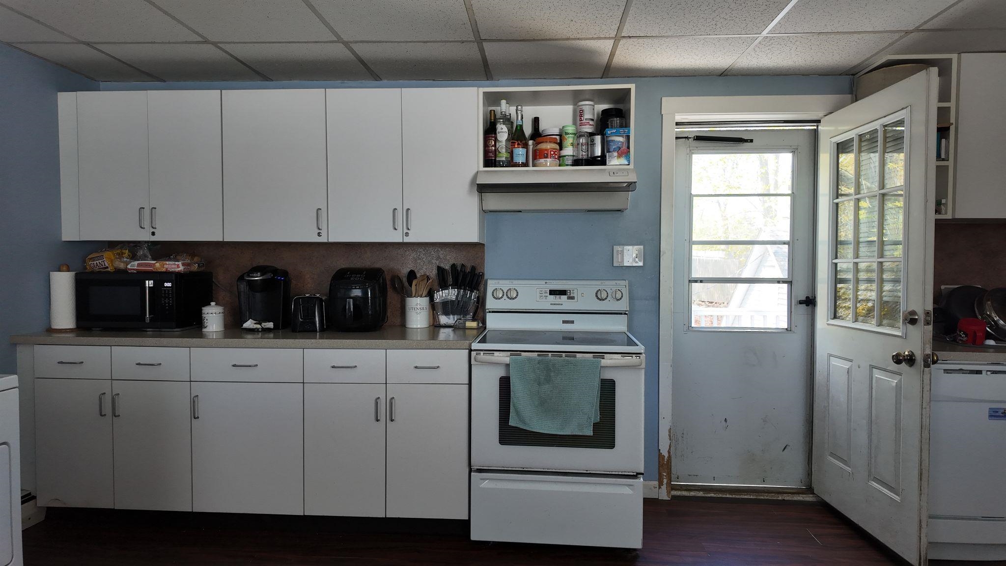 36 Elm Street Derry, NH 03038 - Photo 20 of 29