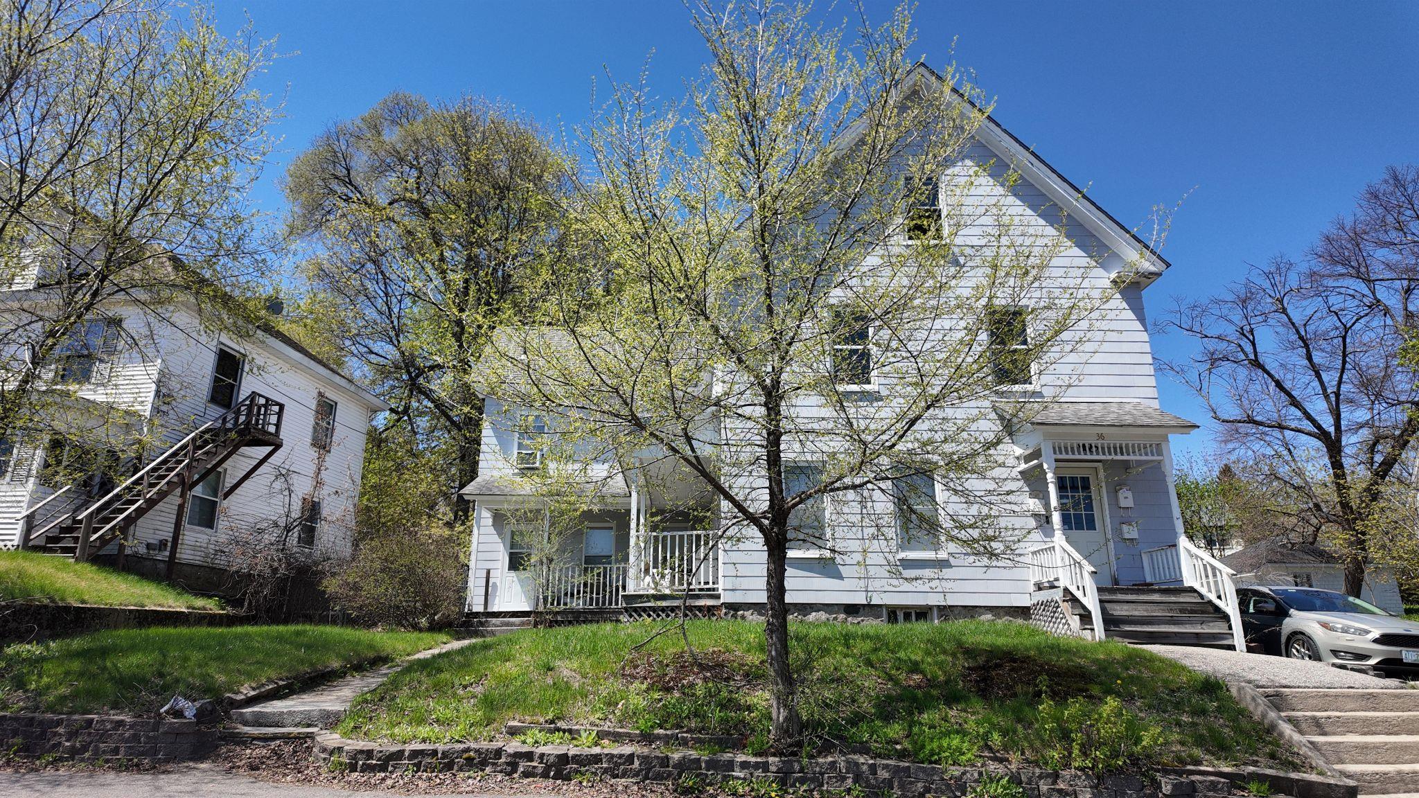 36 Elm Street Derry, NH 03038 - Photo 2 of 29