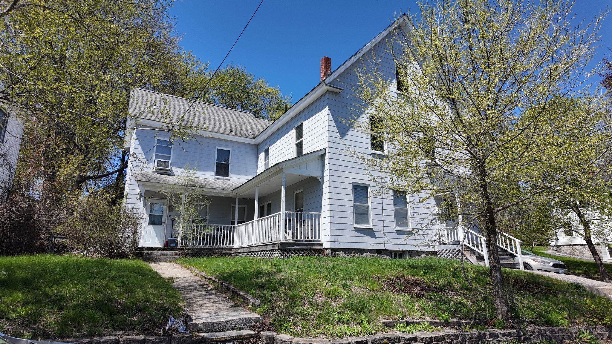 36 Elm Street Derry, NH 03038 - Photo 3 of 29