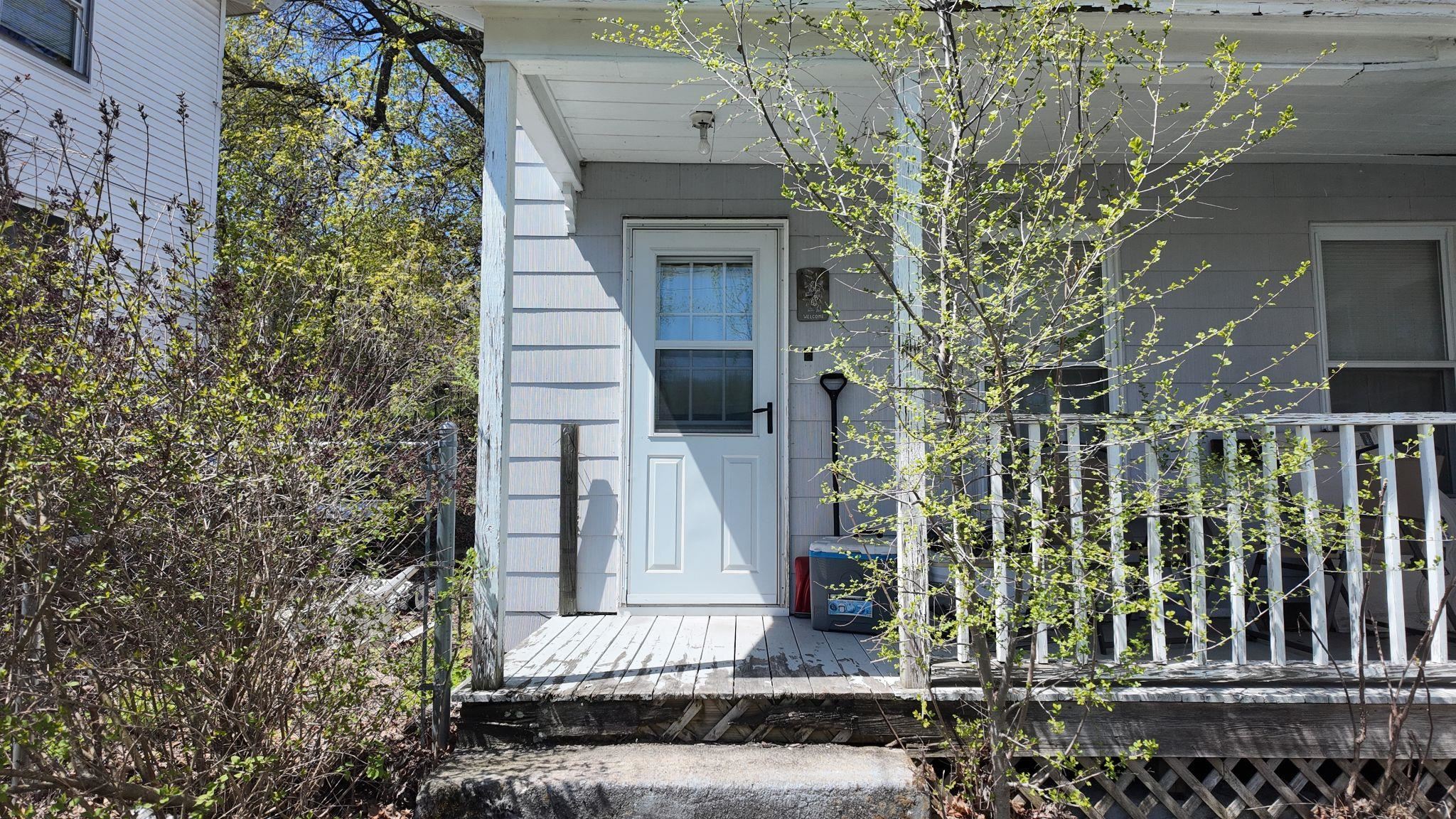 36 Elm Street Derry, NH 03038 - Photo 4 of 29