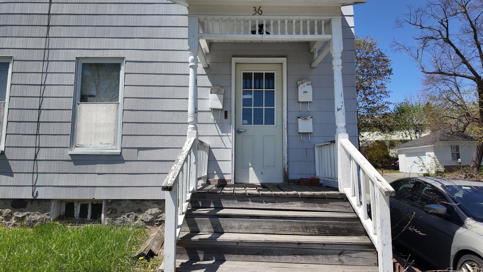 36 Elm Street Derry, NH 03038 - Photo 5 of 29