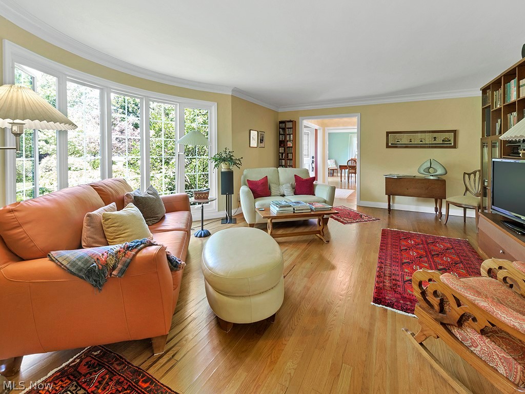 3135 Laurel Road Cleveland, OH 44120 - Photo 3 of 35 Gallery Image 3