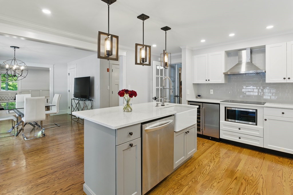 290 Lyman Road Milton, MA 02186 - Photo 8 of 41 Gallery Image 8
