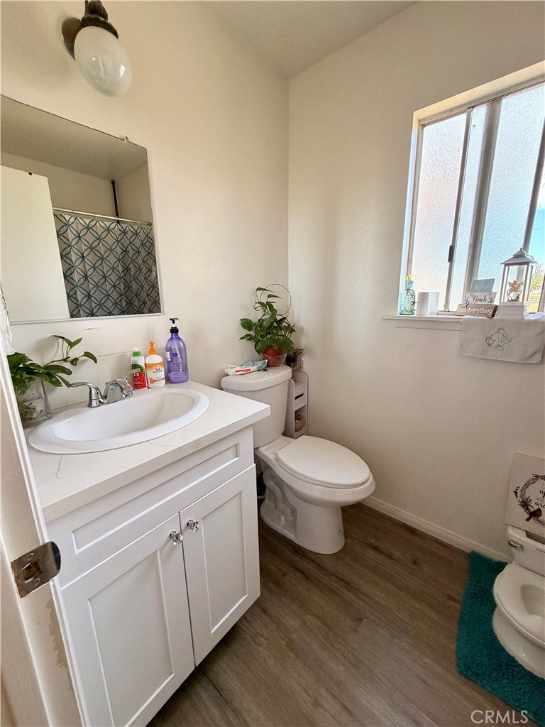 43127 40th Street East Lancaster, CA 93535 - Photo 18 of 24 Master bath