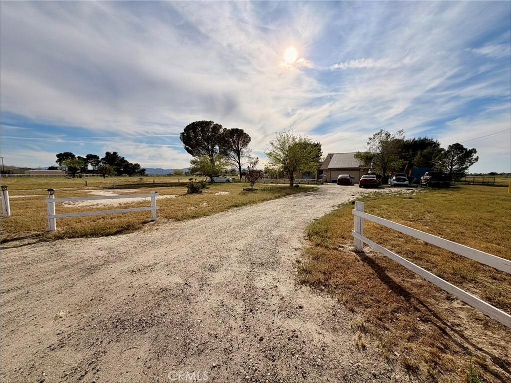 43127 40th Street East Lancaster, CA 93535 - Photo 2 of 24 Driveway entrance