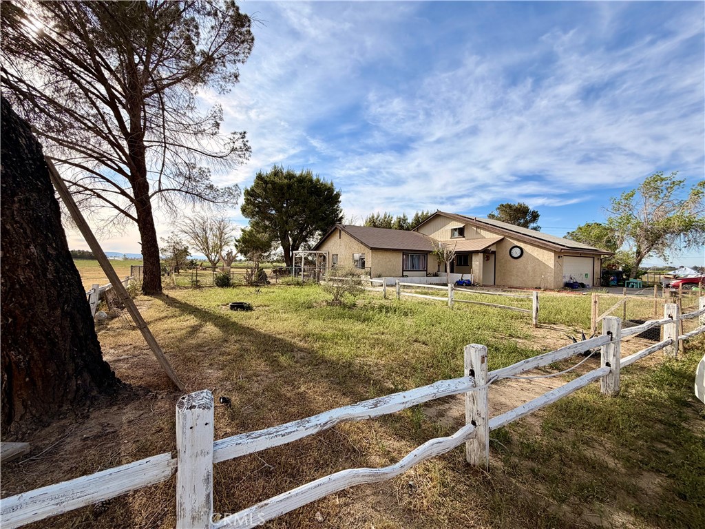 43127 40th Street East Lancaster, CA 93535 - Photo 6 of 24 different side view