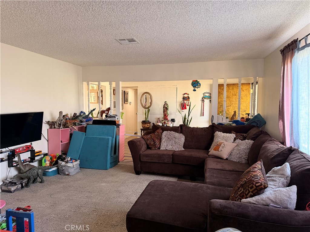 43127 40th Street East Lancaster, CA 93535 - Photo 8 of 24 Spacious Family room