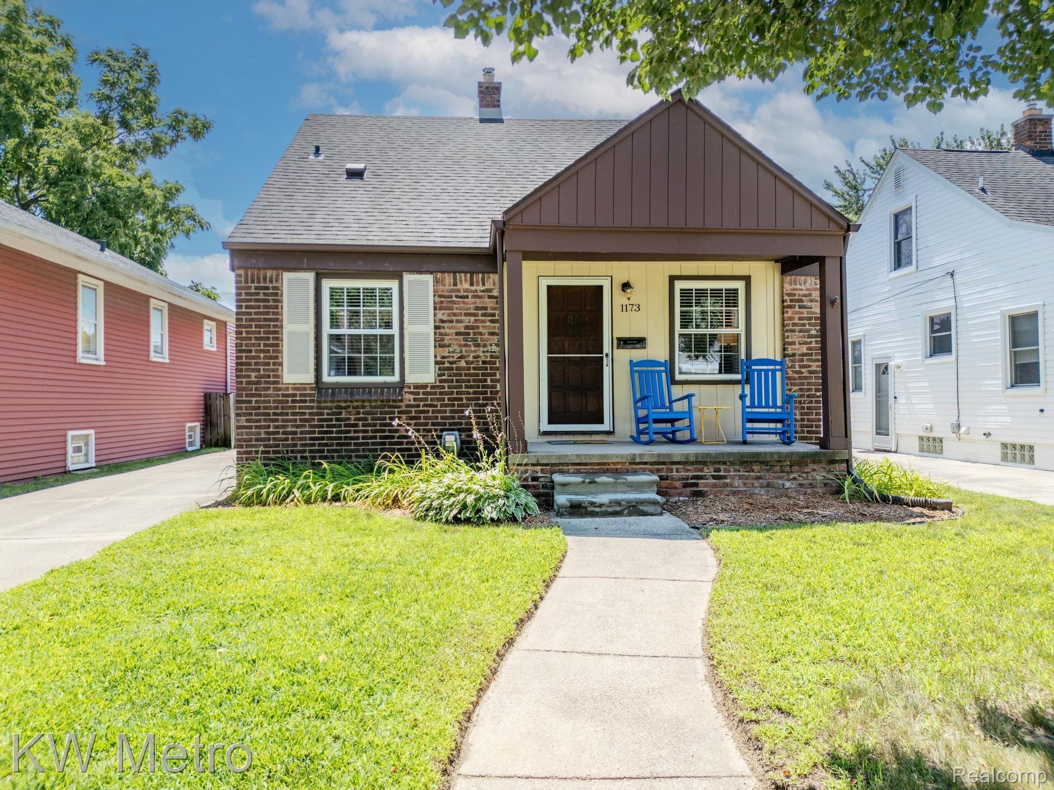 1173 Columbia Road Berkley, MI 48072 - Photo 1 of 37 Welcome to 1173 Columbia!