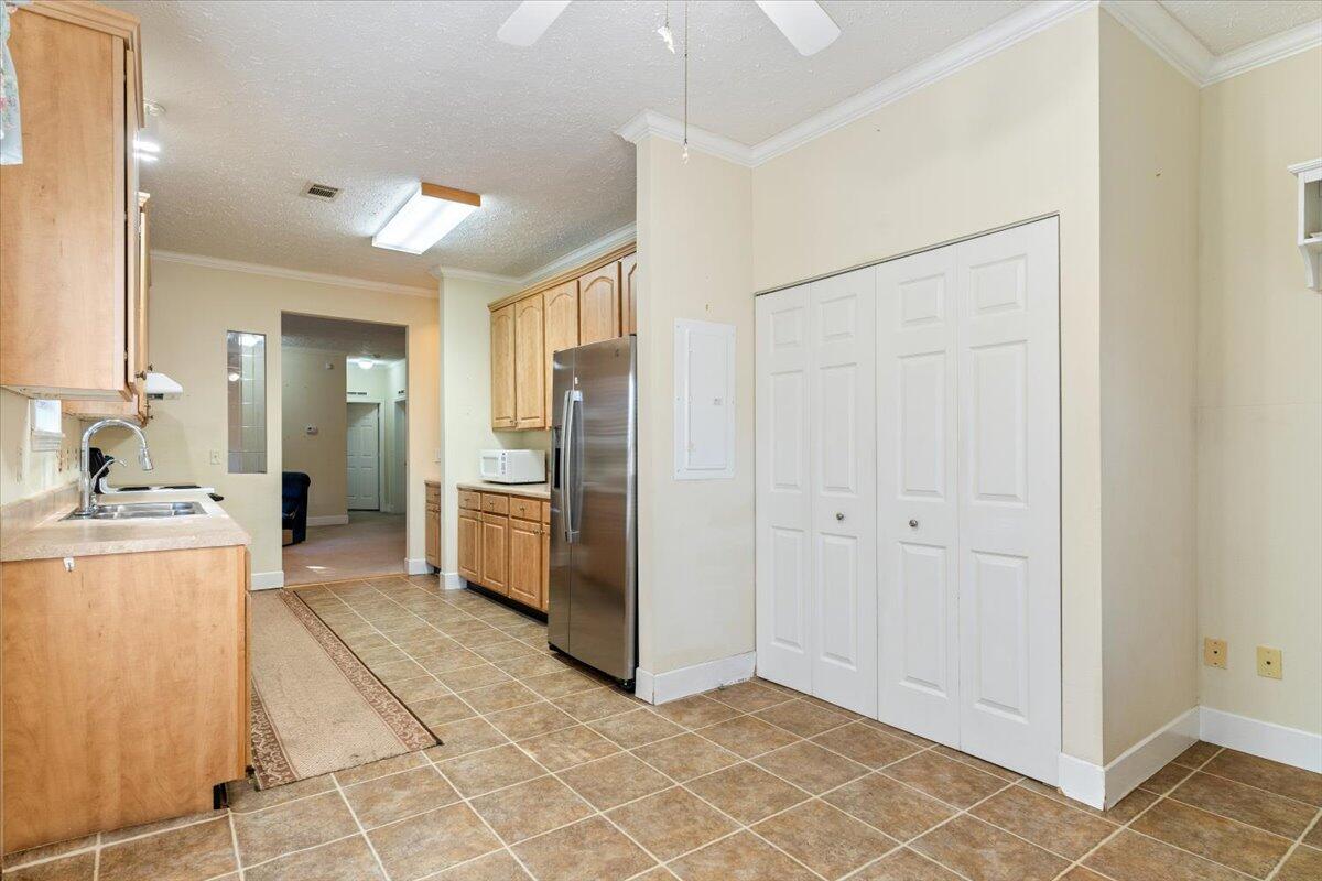 2941 Ferris Drive Navarre, FL 32566 - Photo 25 of 32 a view of a kitchen with a sink