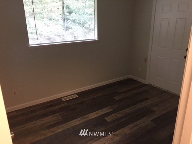 14508 Southeast May Valley Road Newcastle, WA 98059 - Photo 14 of 14 Gallery Image 14