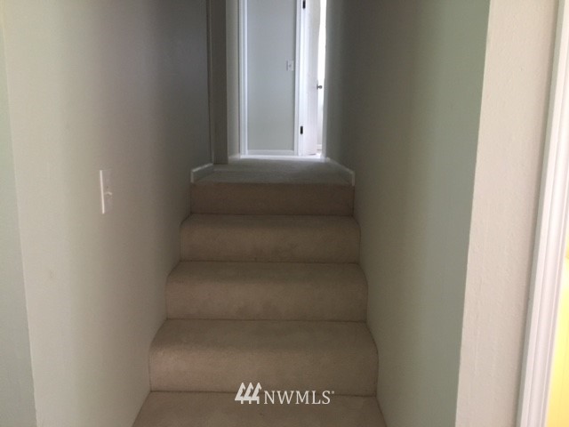 14508 Southeast May Valley Road Newcastle, WA 98059 - Photo 10 of 14 Gallery Image 10