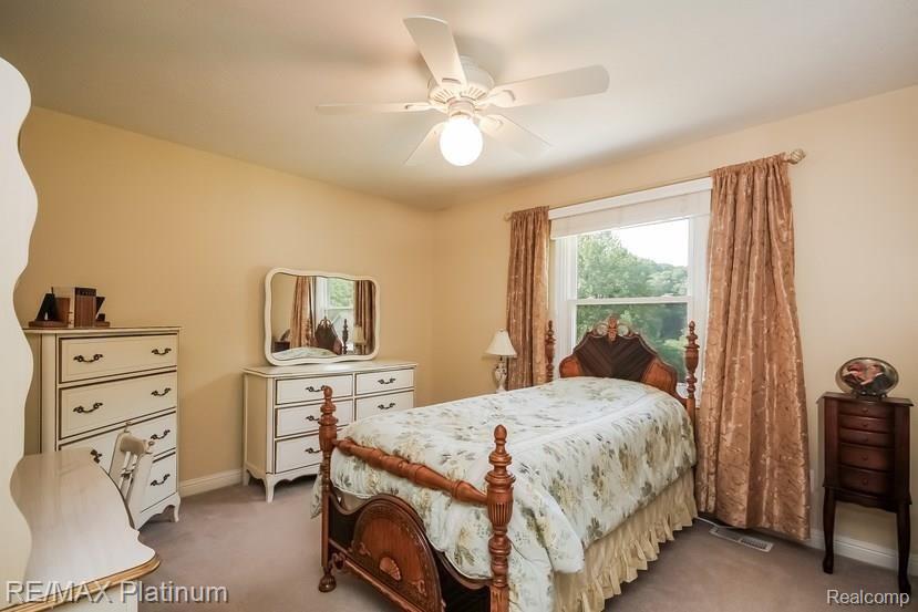 2813 Black Eagle Ridge Howell, MI 48843 - Photo 42 of 61 043-2987346-small.jpg
