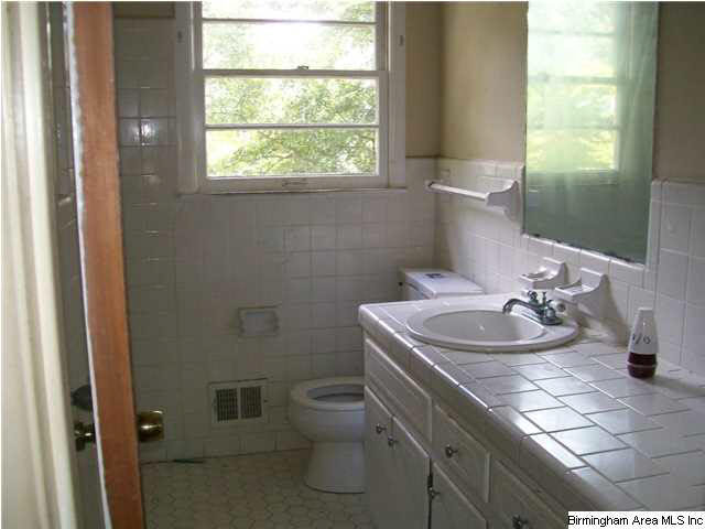 5761 Walnut Grove Road Birmingham, AL 35215 - Photo 5 of 9
