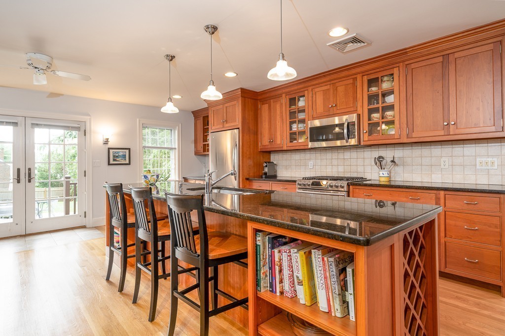 2 Robinhood Road Winchester, MA 01890 - Photo 3 of 30 Gallery Image 3