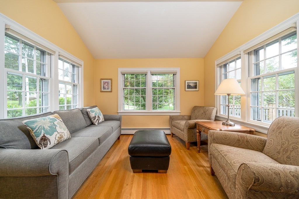 2 Robinhood Road Winchester, MA 01890 - Photo 8 of 30 Gallery Image 8