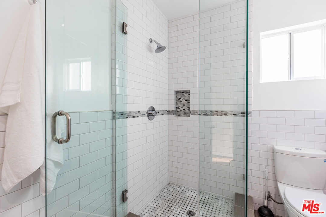 124 Le Doux Road Beverly Hills, CA 90211 - Photo 28 of 50