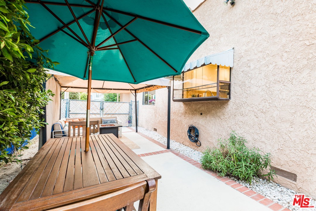 124 Le Doux Road Beverly Hills, CA 90211 - Photo 40 of 50
