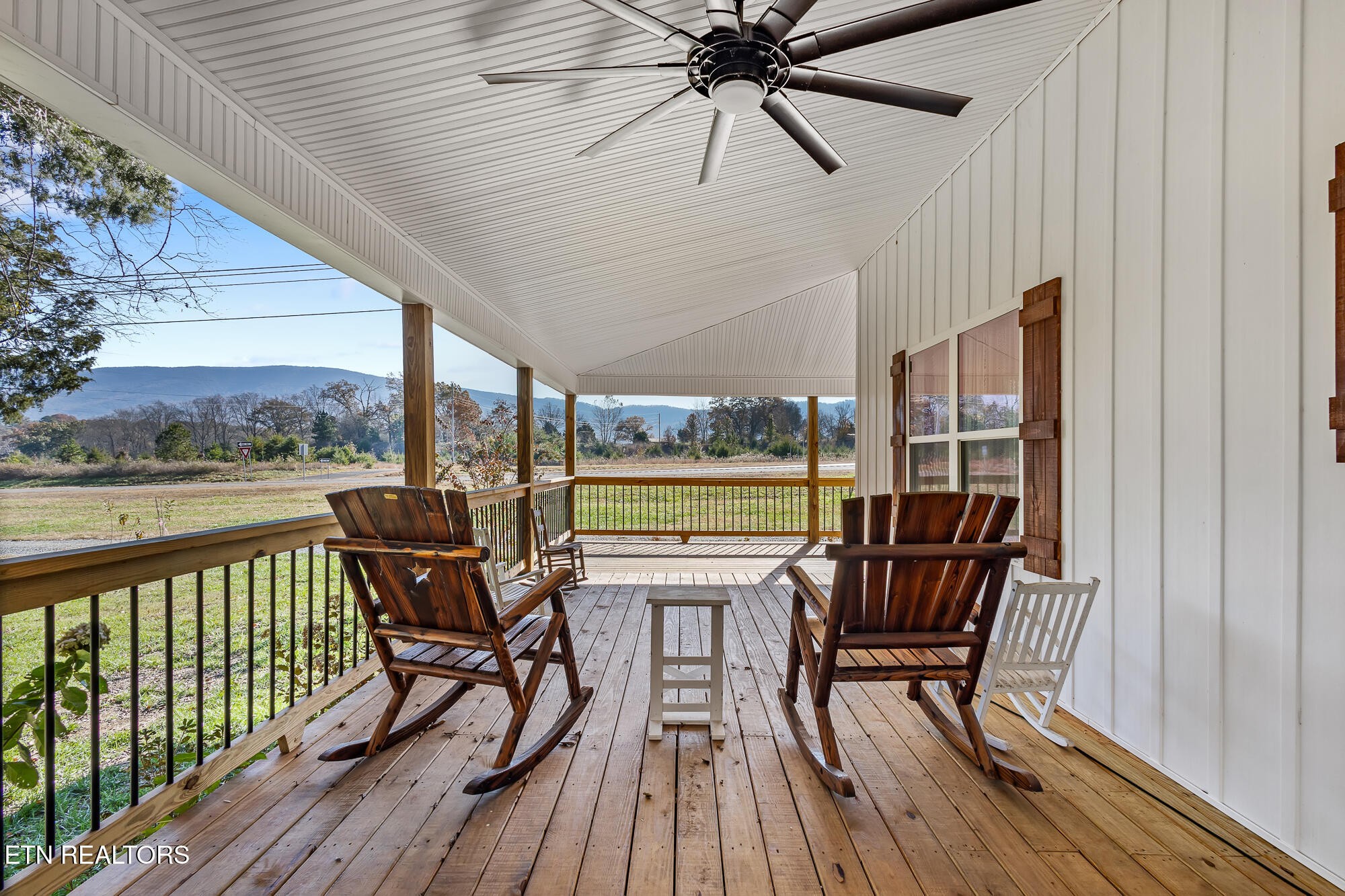 7377 Highway 411 Benton, TN 37307 - Photo 3 of 50
