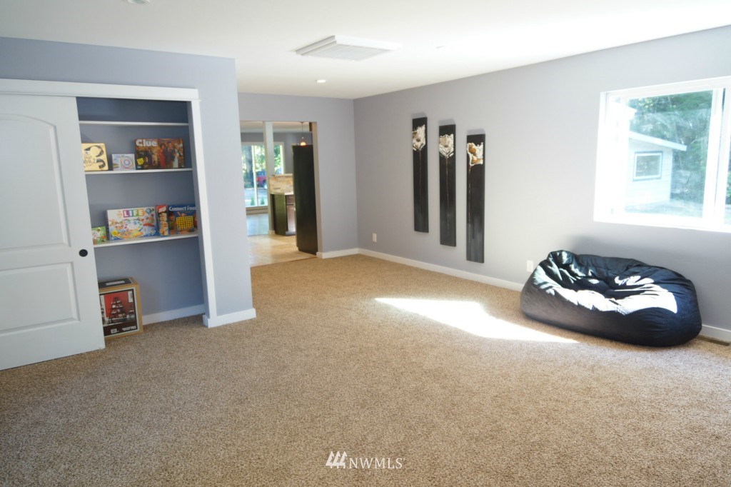 1810 Woods Road Southeast Port Orchard, WA 98366 - Photo 10 of 19 Gallery Image 10