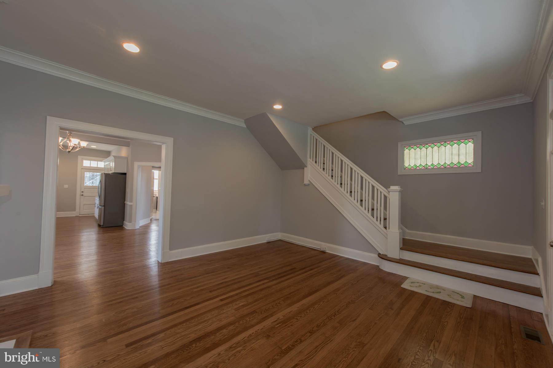 4001 Chatham Road Baltimore, MD 21207 - Photo 10 of 24 Living Room