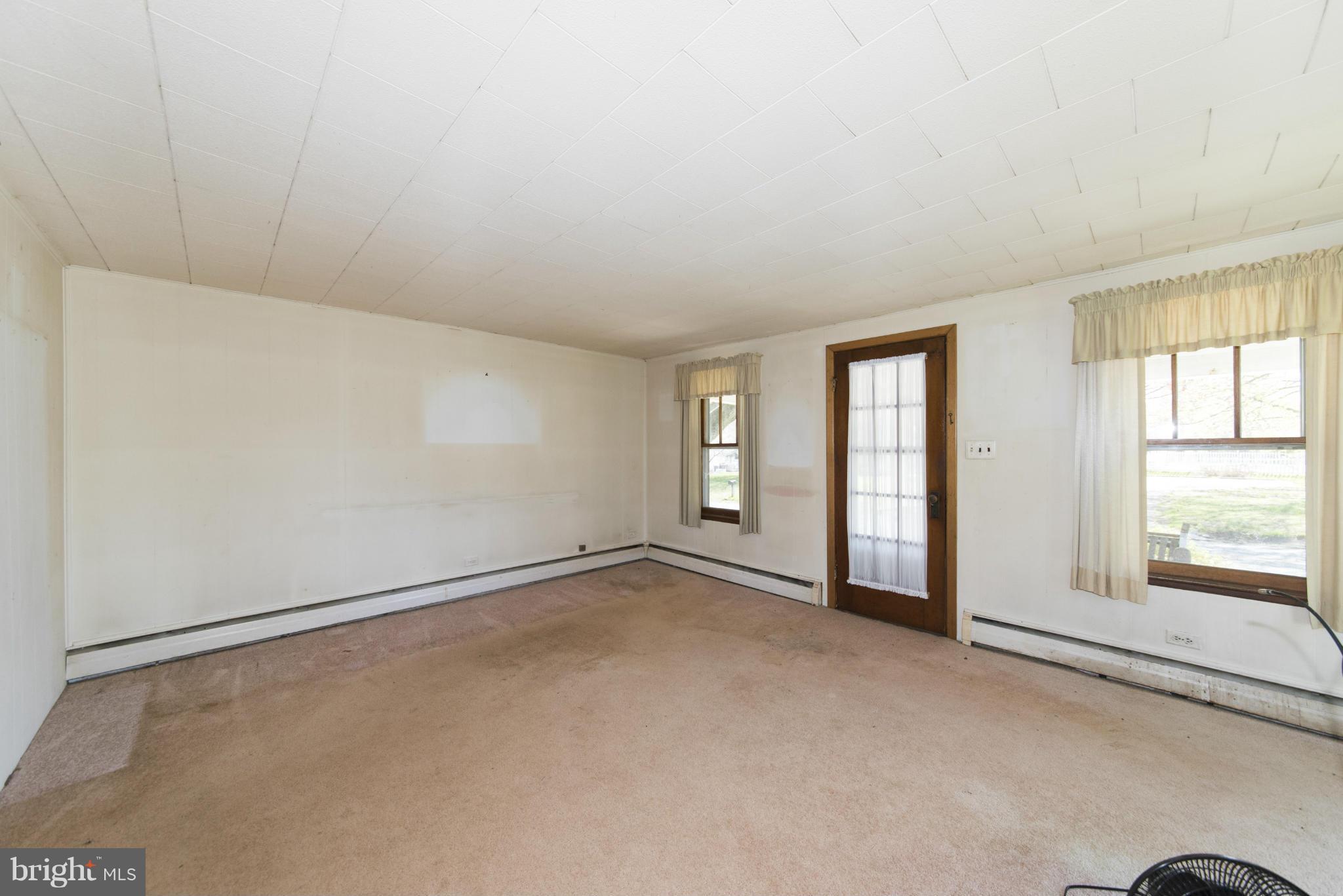 1608 Castleton Road Darlington, MD 21034 - Photo 3 of 30 Living Room