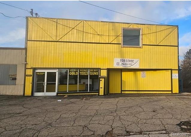 1902 Fenton Road Flint, MI 48507 - Photo 1 of 14