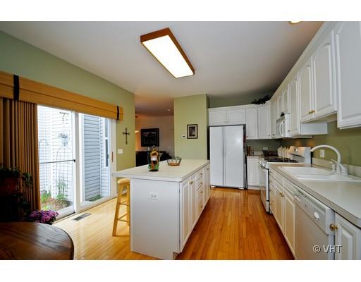 2012 Wagner Road, Unit 206 Batavia, IL 60510 - Photo 4 of 10 Gallery Image 4