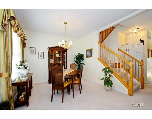 2012 Wagner Road, Unit 206 Batavia, IL 60510 - Photo 5 of 10 Gallery Image 5