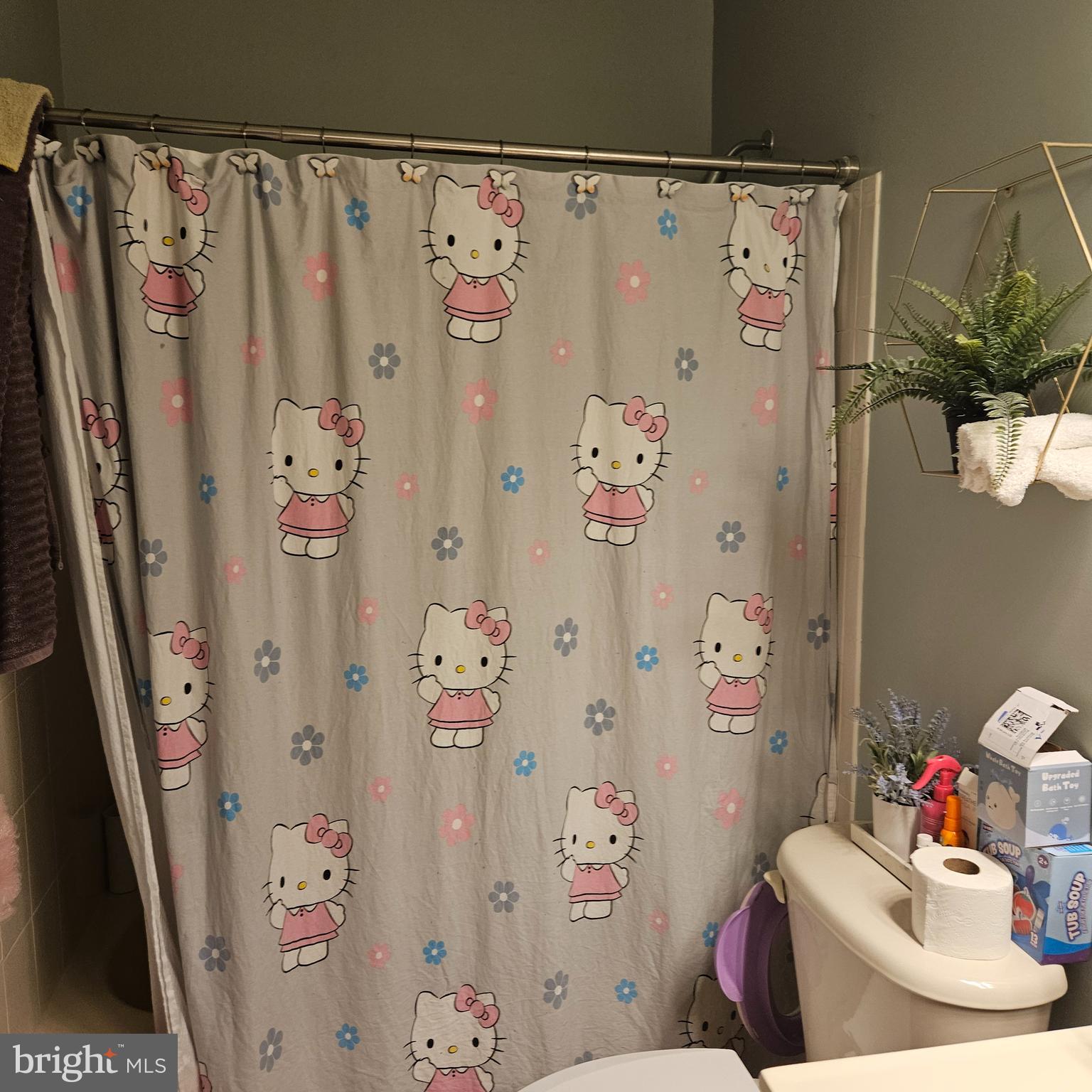 74 Kyle Way Trenton, NJ 08628 - Photo 19 of 31 Guest Bathroom