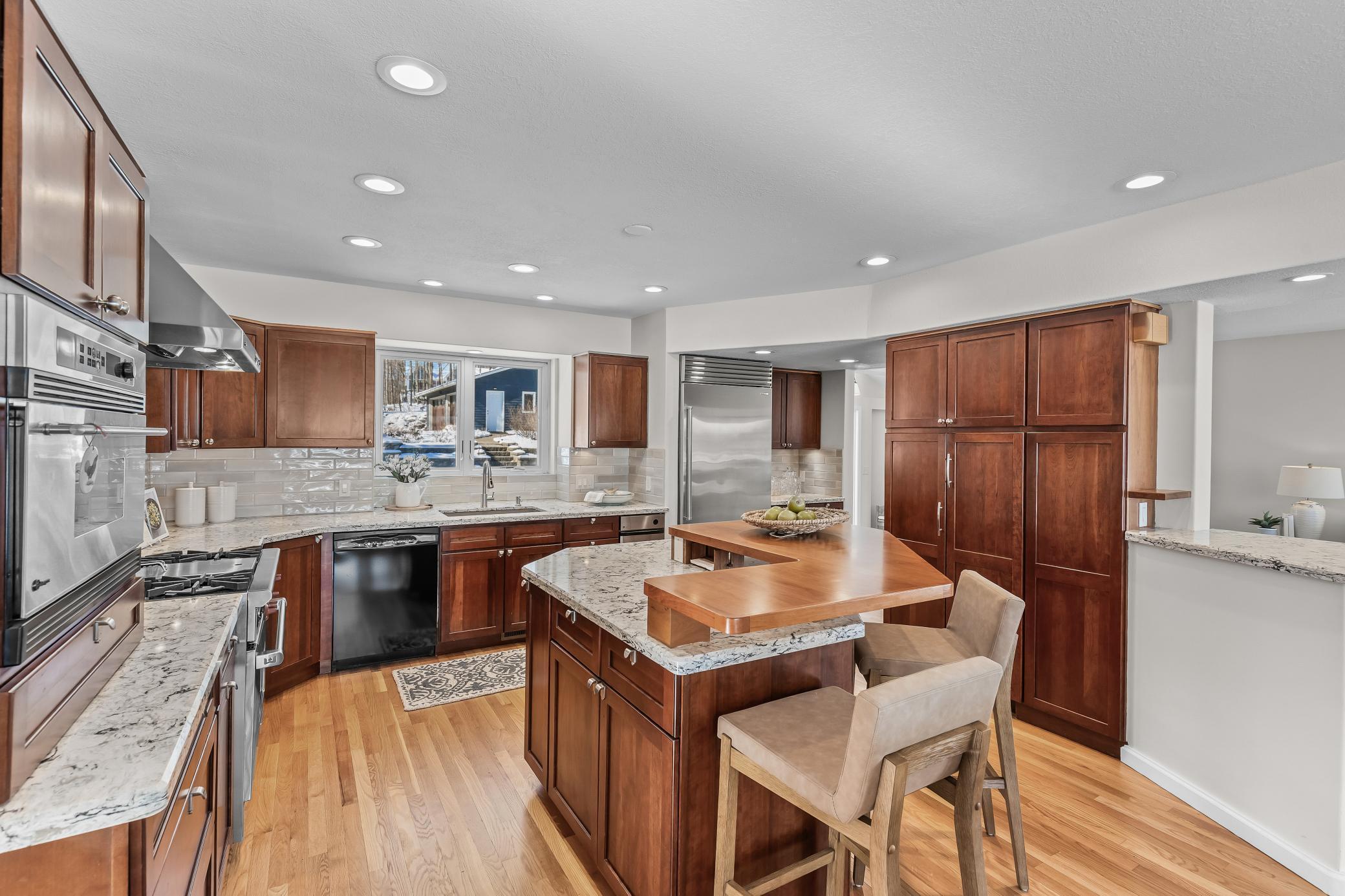 630 Carver Beach Road Chanhassen, MN 55317 - Photo 18 of 64