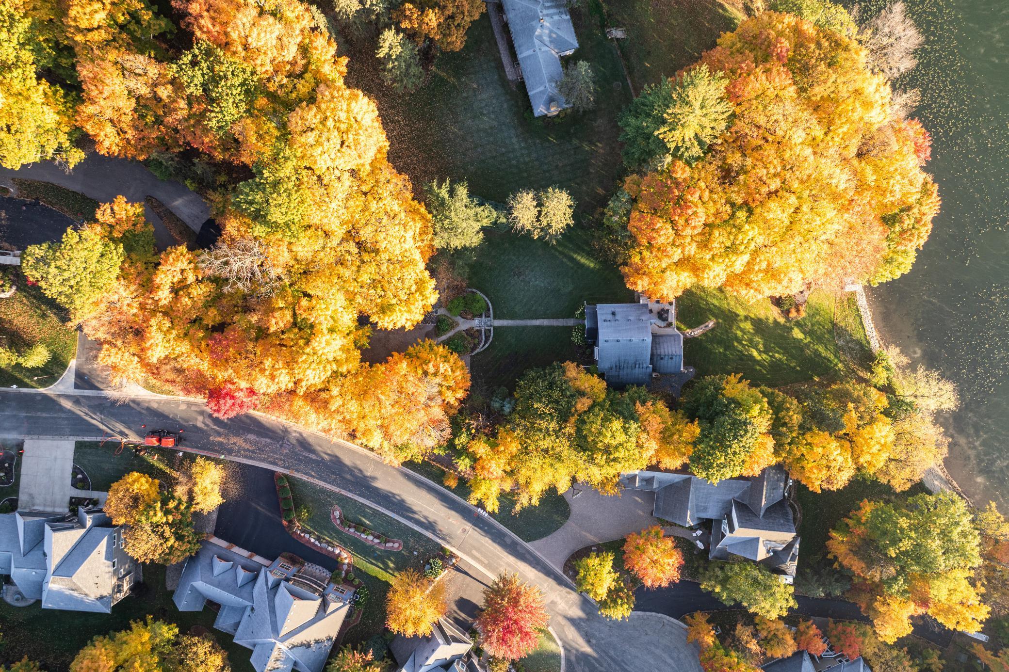 630 Carver Beach Road Chanhassen, MN 55317 - Photo 4 of 64