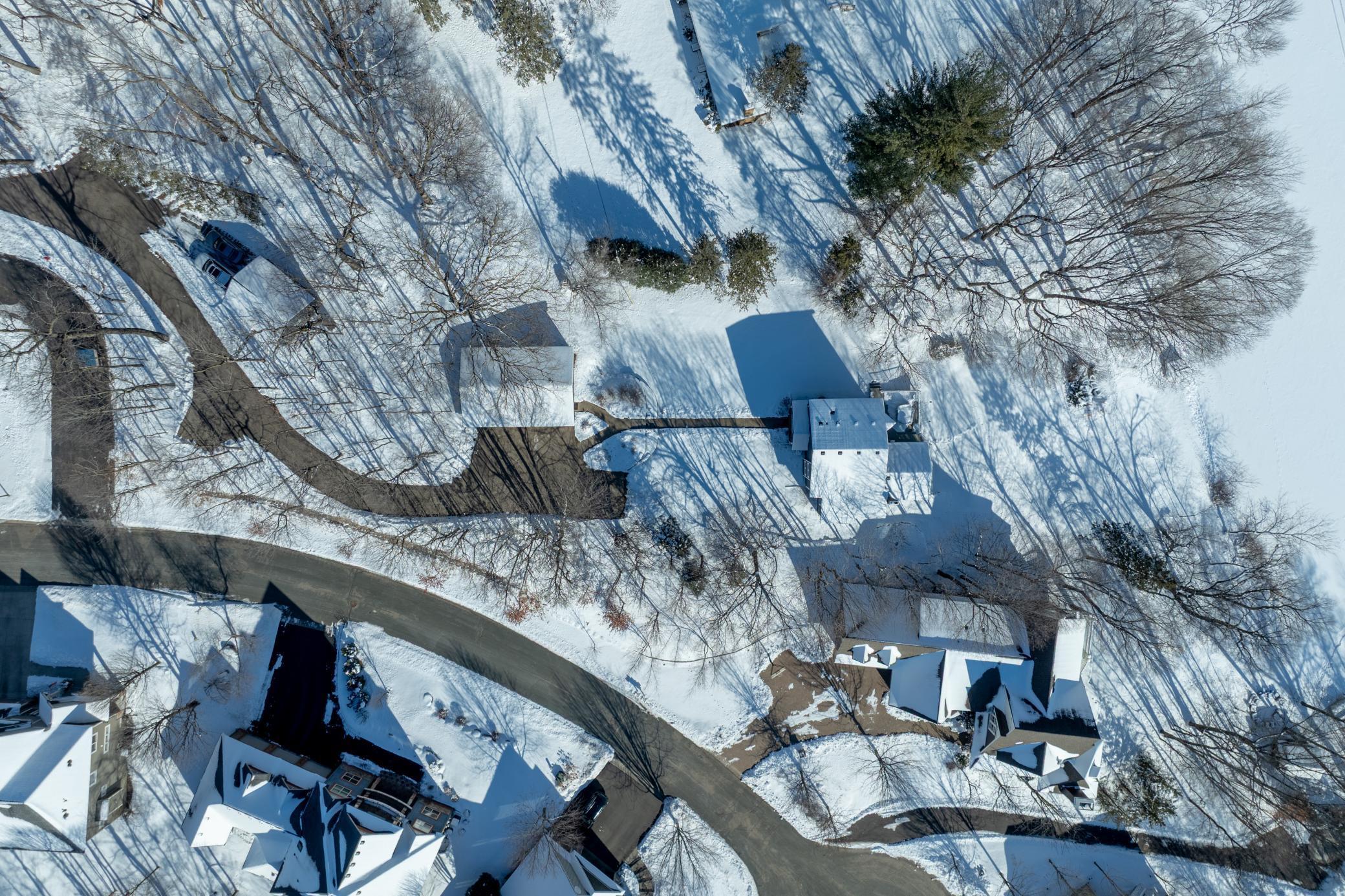 630 Carver Beach Road Chanhassen, MN 55317 - Photo 5 of 64