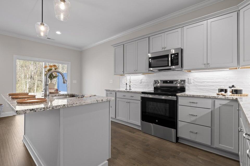 9069 Dallas Hollow Road Soddy Daisy, TN 37379 - Photo 12 of 27 20250502202335003407000000-o