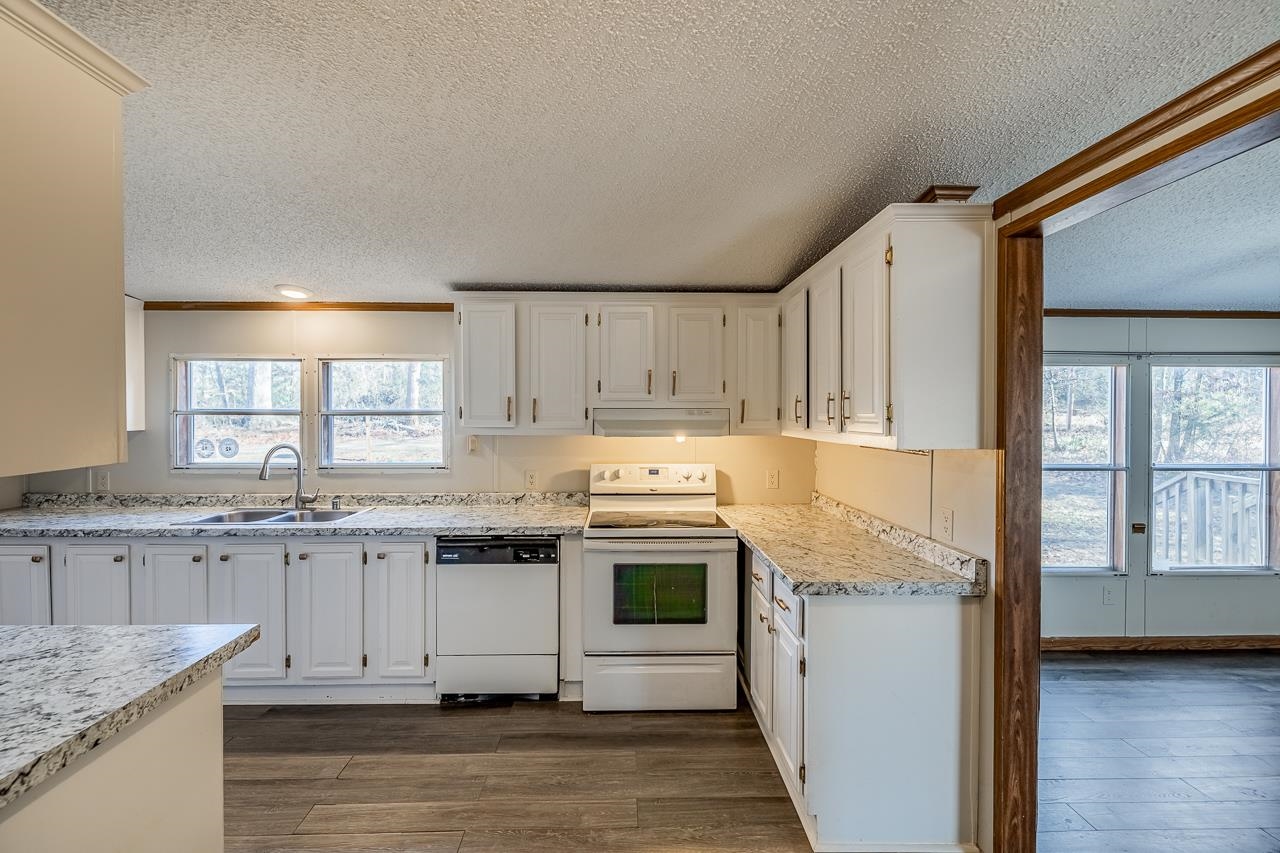 514 Dewayne Drive Wellford, SC 29385 - Photo 10 of 30