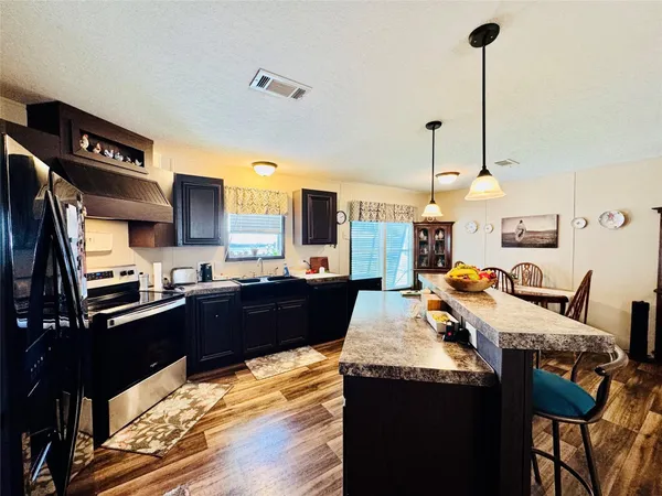 $220,000 | 4350 Southwest 10th Avenue, Okeechobee, FL 34974