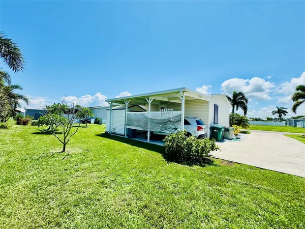 $220,000 | 4350 Southwest 10th Avenue, Okeechobee, FL 34974