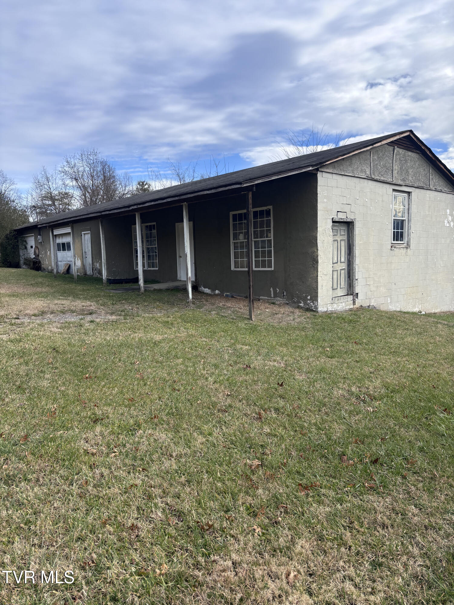 201 Happy Valley Road Johnson City, TN 37601 - Photo 9 of 10 IMG_2026