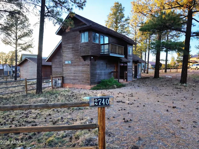 $470,000 | 2740 Air Park Drive, Overgaard, AZ 85933