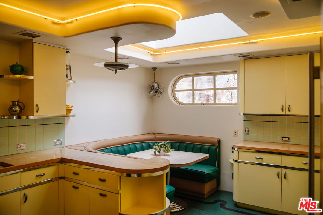 6740 Milner Road Los Angeles, CA 90068 - Photo 13 of 65