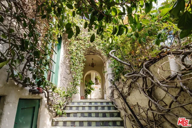 $2,495,000 | 6740 Milner Road, Los Angeles, CA 90068