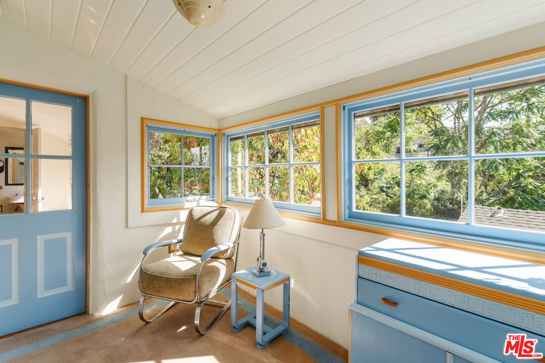 6740 Milner Road Los Angeles, CA 90068 - Photo 34 of 65