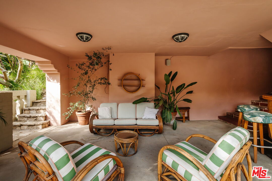 6740 Milner Road Los Angeles, CA 90068 - Photo 49 of 65