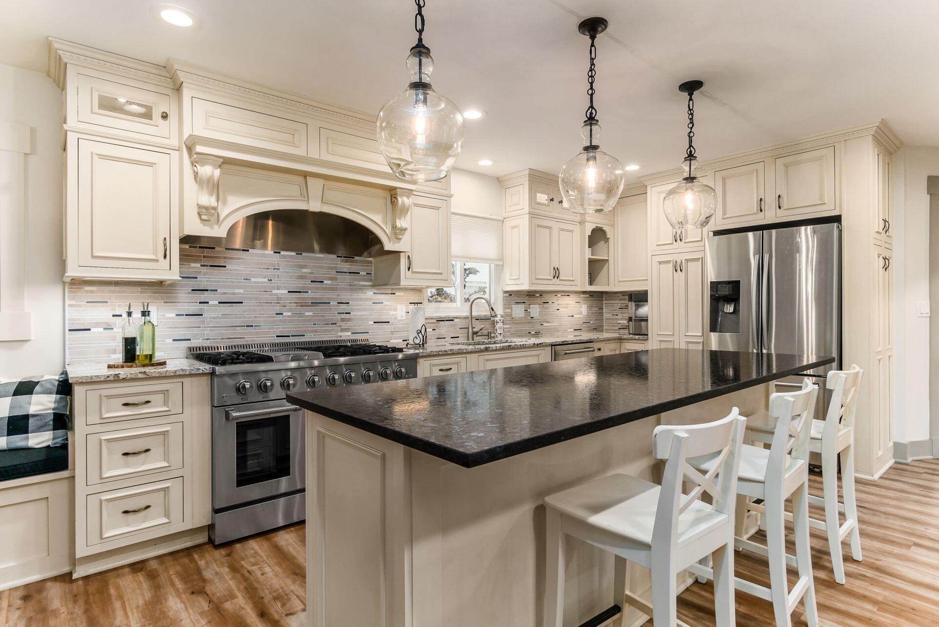 238 South Virginia Lee Road Columbus, OH 43209 - Photo 23 of 86 Kitchen