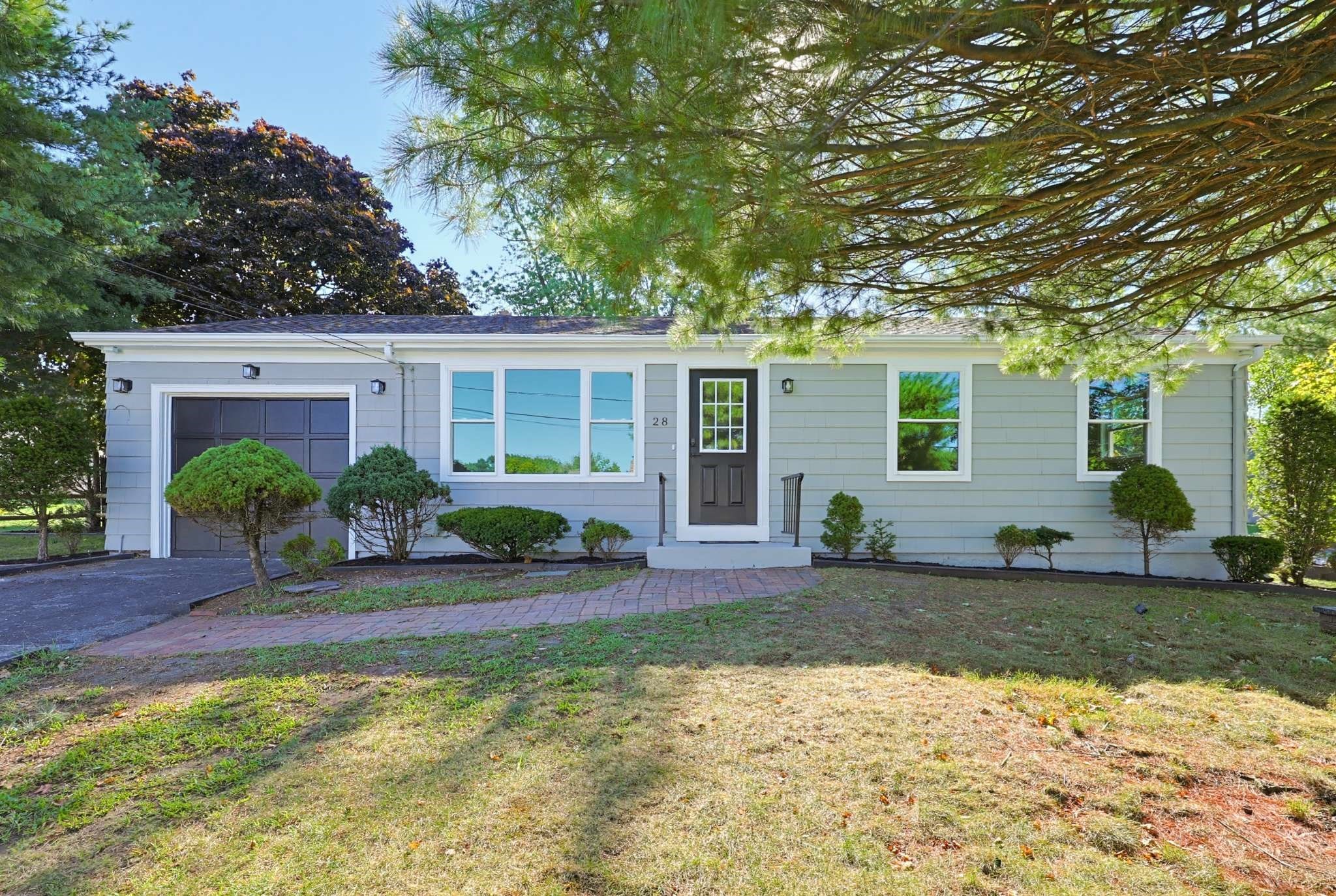 28 Deerfield Road Attleboro, MA 02703 - Photo 1 of 36 Gallery Image 1