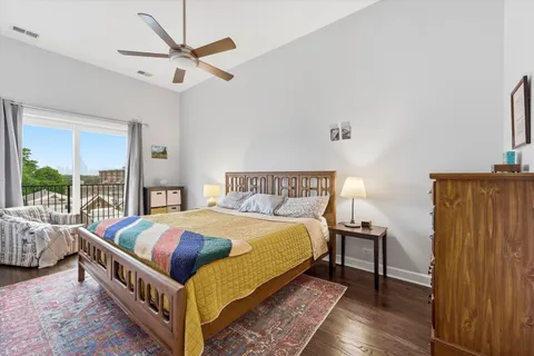 $400,000 | 832 West 36th Street, Unit 4, Chicago, IL 60609
