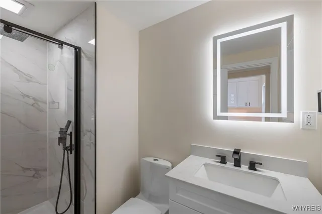 $389,900 | 9461 Greiner Road, Clarence, NY 14031